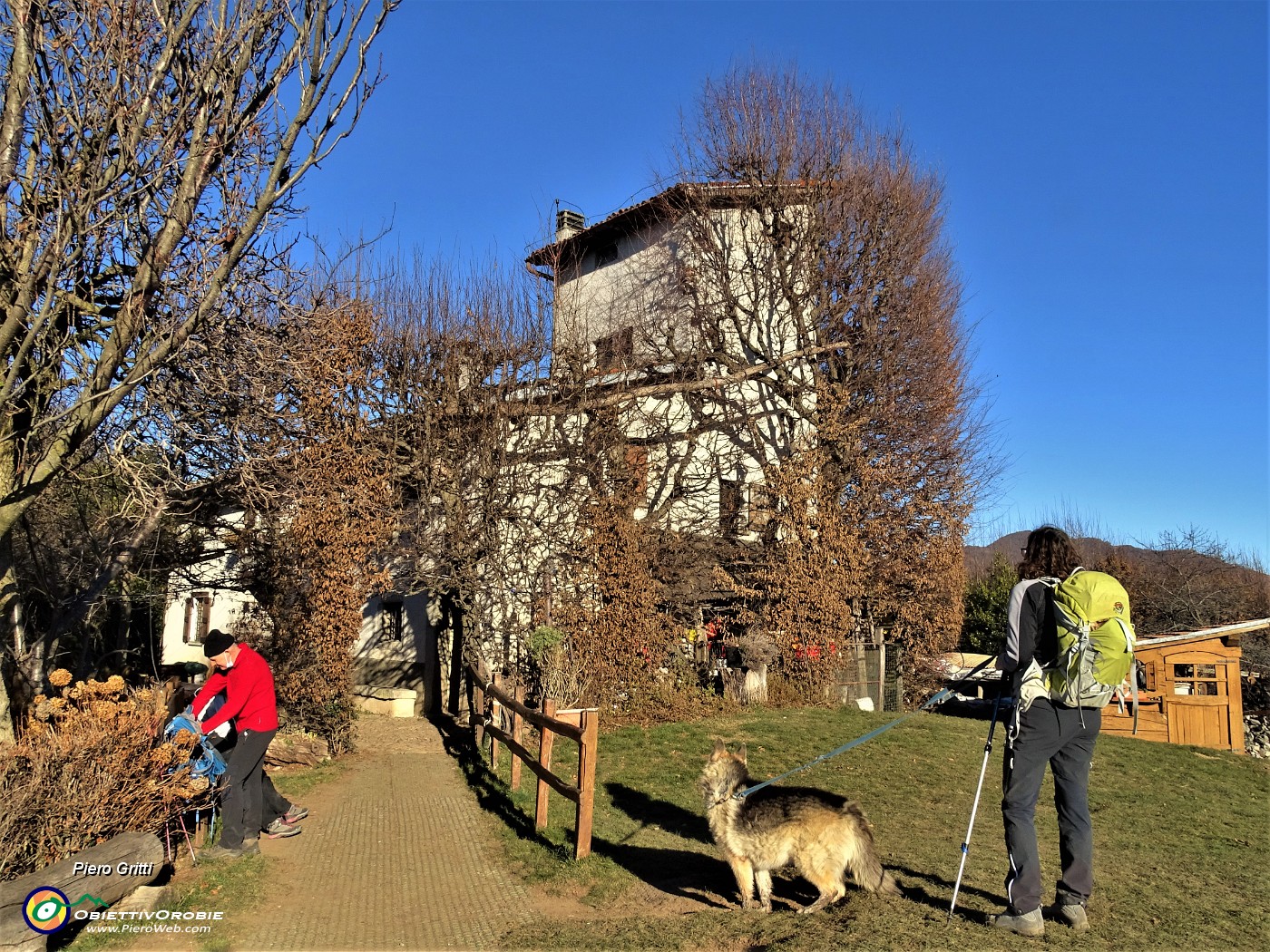 16 Agriturismo Prati Parini (510 m).JPG